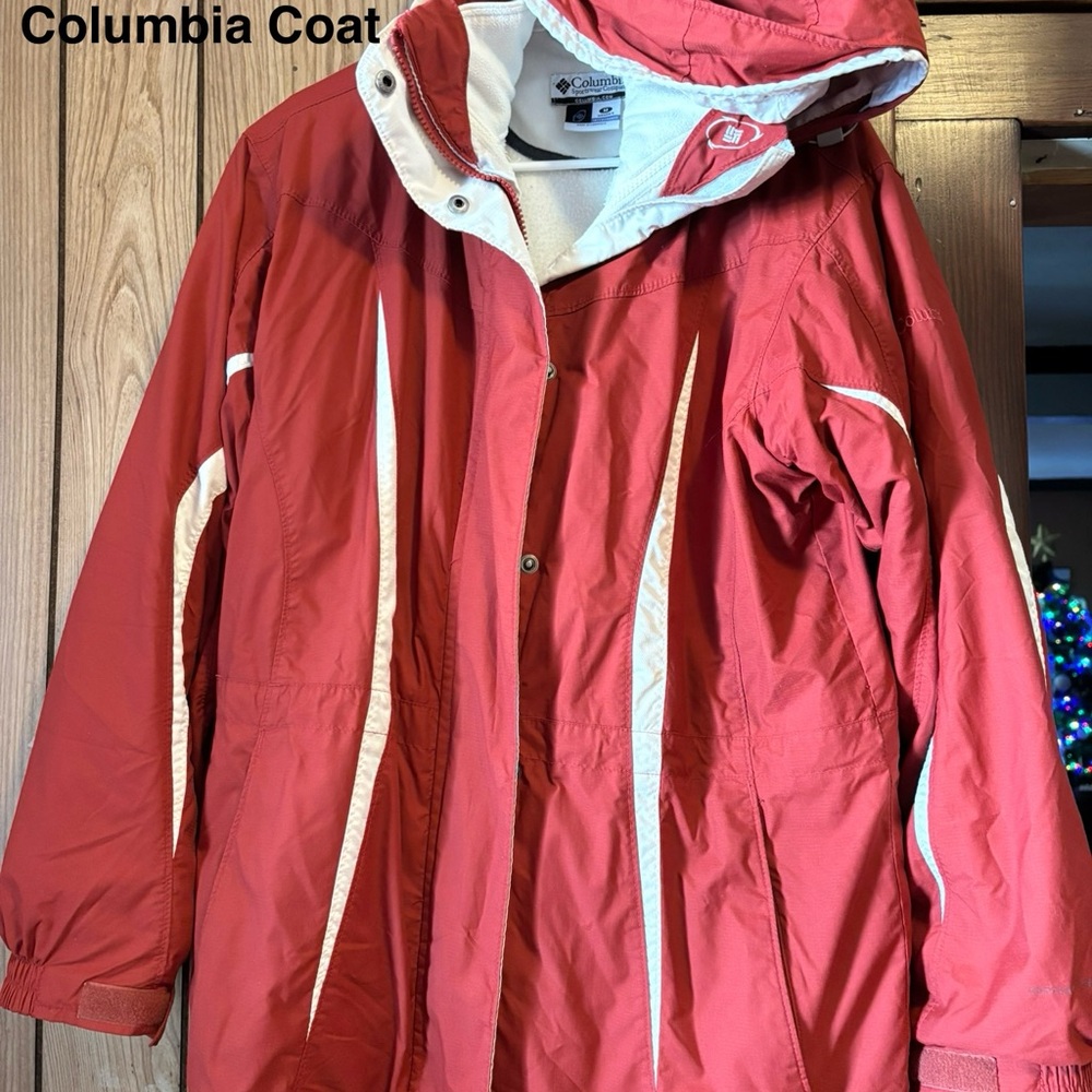 Columbia Women's Red and White Ski Jacket